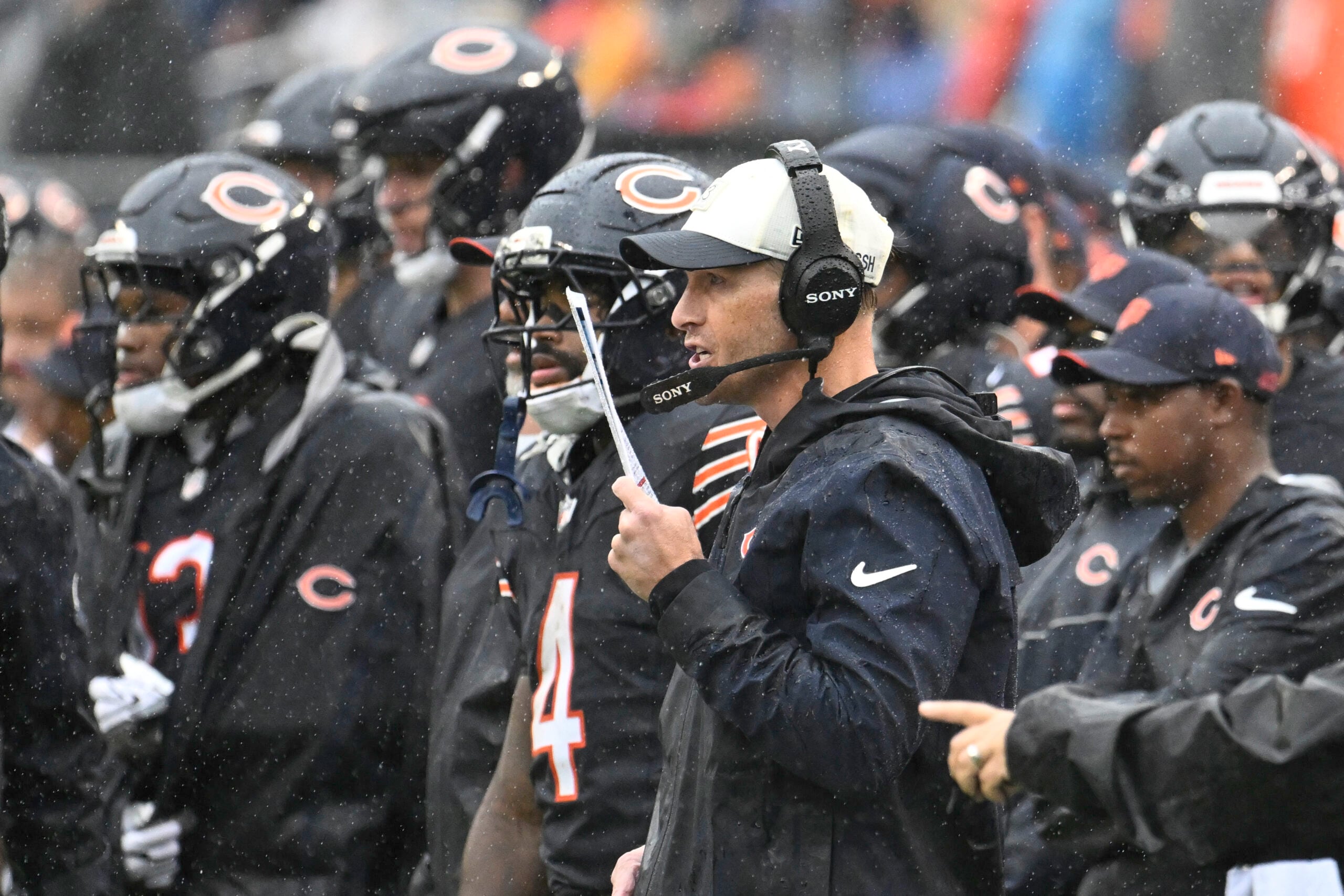 With Vikings Stuck on Sidelines, NFC North Rival Pulls Off a Slobberknocker Trade — Rochester Arts news